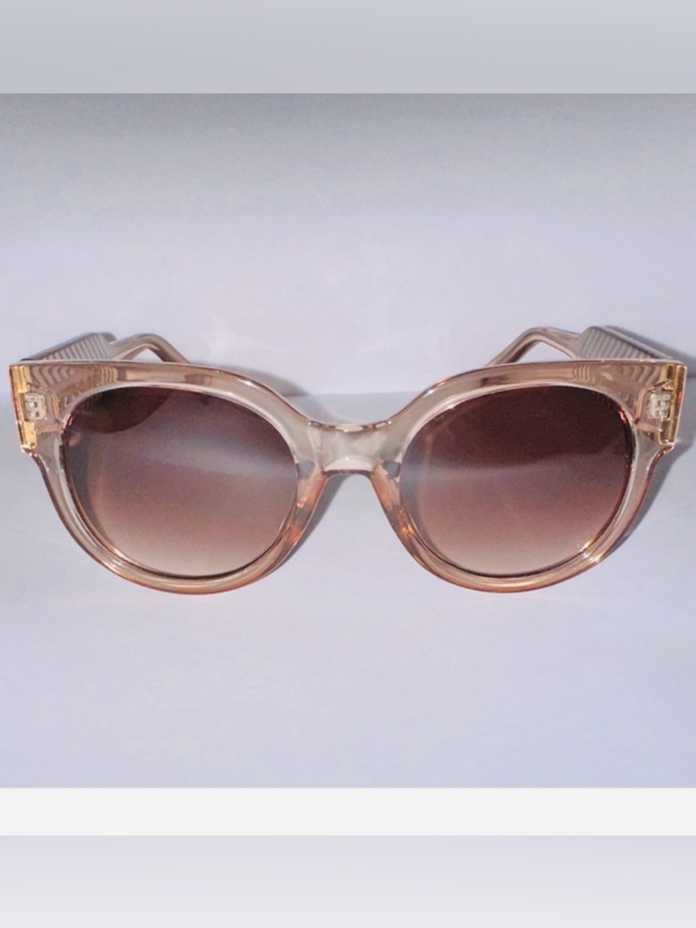 Bethenny Round Tan Sunglasses with Case and Attached Cloth Like New Condition